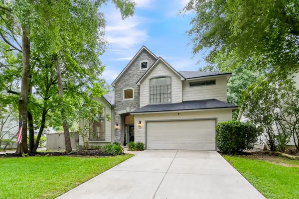 $725,000 | 94 North Cochrans Green Circle, The Woodlands, TX 77381