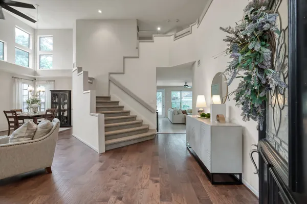$725,000 | 94 North Cochrans Green Circle, The Woodlands, TX 77381