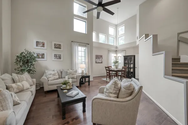 $725,000 | 94 North Cochrans Green Circle, The Woodlands, TX 77381