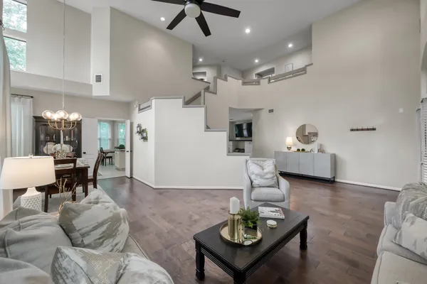 $725,000 | 94 North Cochrans Green Circle, The Woodlands, TX 77381