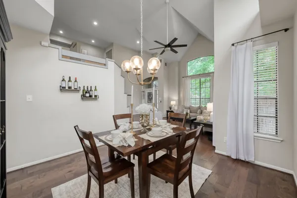 $725,000 | 94 North Cochrans Green Circle, The Woodlands, TX 77381