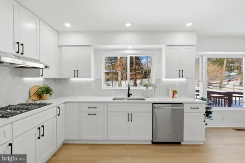 $1,125,000 | 14990 DuFief Drive, Gaithersburg, MD 20878