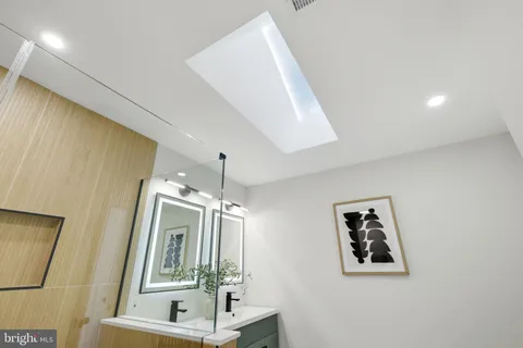 $1,125,000 | 14990 DuFief Drive, Gaithersburg, MD 20878