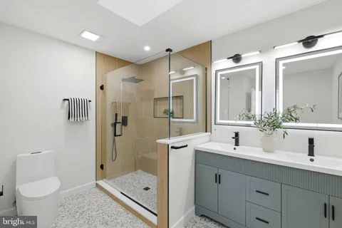 $1,125,000 | 14990 DuFief Drive, Gaithersburg, MD 20878