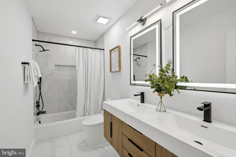 $1,125,000 | 14990 DuFief Drive, Gaithersburg, MD 20878