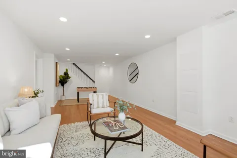 $1,125,000 | 14990 DuFief Drive, Gaithersburg, MD 20878