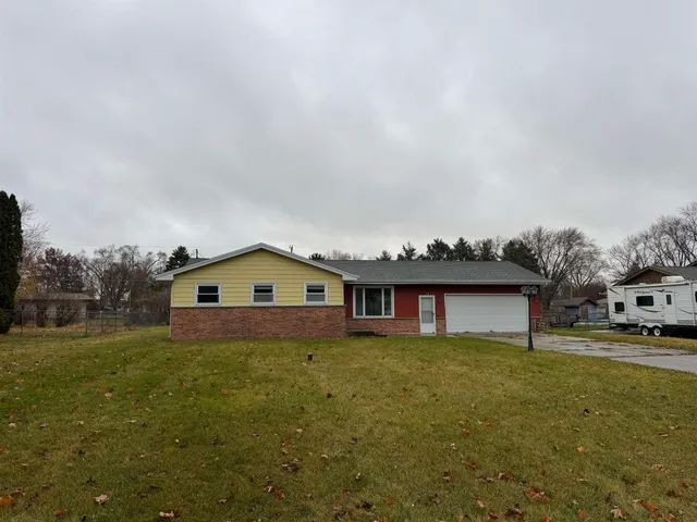 $249,900 | 2411 East West Hart Road, Beloit, WI 53511