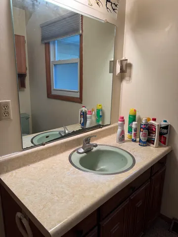 $249,900 | 2411 East West Hart Road, Beloit, WI 53511