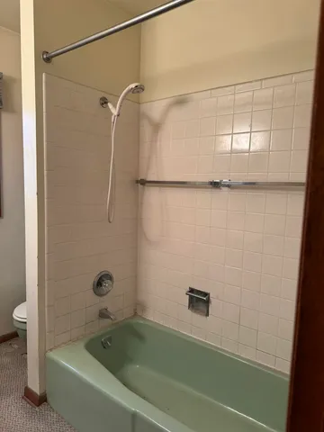 $249,900 | 2411 East West Hart Road, Beloit, WI 53511