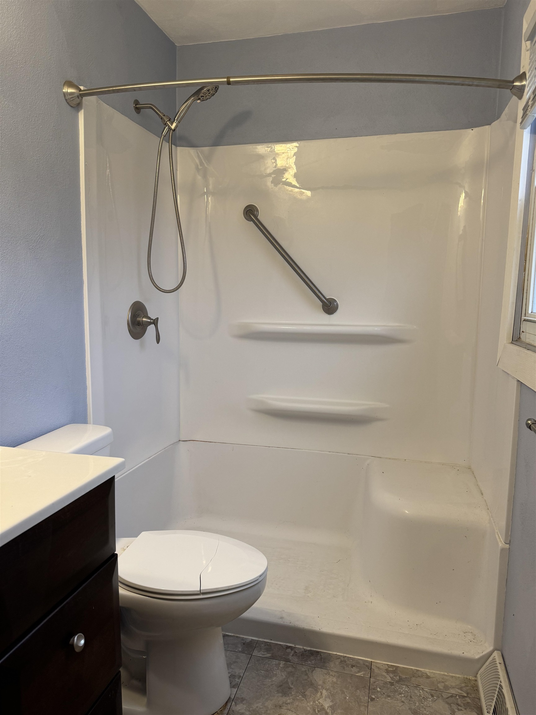 2411 East West Hart Road Beloit, WI 53511 - Photo 17 of 26