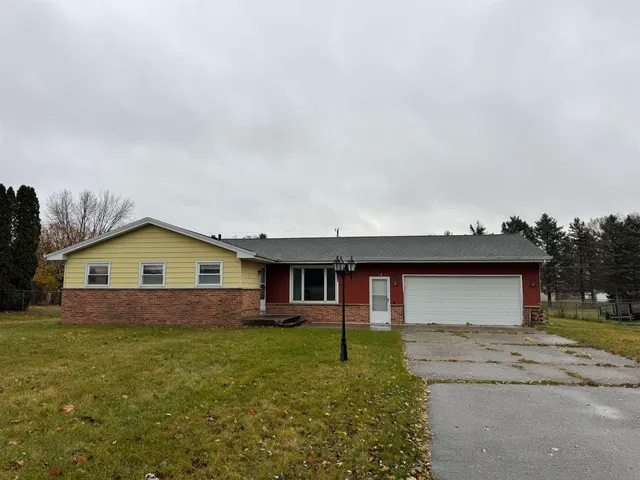 $249,900 | 2411 East West Hart Road, Beloit, WI 53511