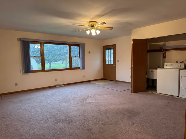 $249,900 | 2411 East West Hart Road, Beloit, WI 53511