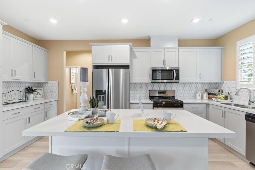 1762 Parkplace Lane Riverside, CA 92501 - Photo 13 of 41 Kitchen