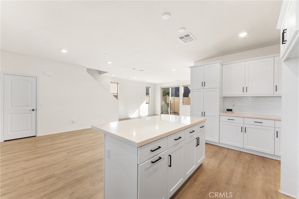 1762 Parkplace Lane Riverside, CA 92501 - Photo 15 of 41 Kitchen Dining and Family