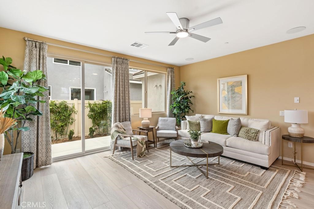 1762 Parkplace Lane Riverside, CA 92501 - Photo 18 of 41 Great Room to Patio