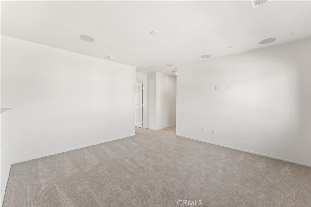 1762 Parkplace Lane Riverside, CA 92501 - Photo 24 of 41 Loft