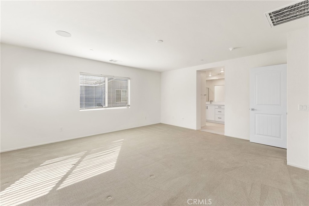 1762 Parkplace Lane Riverside, CA 92501 - Photo 28 of 41 Primary Bed