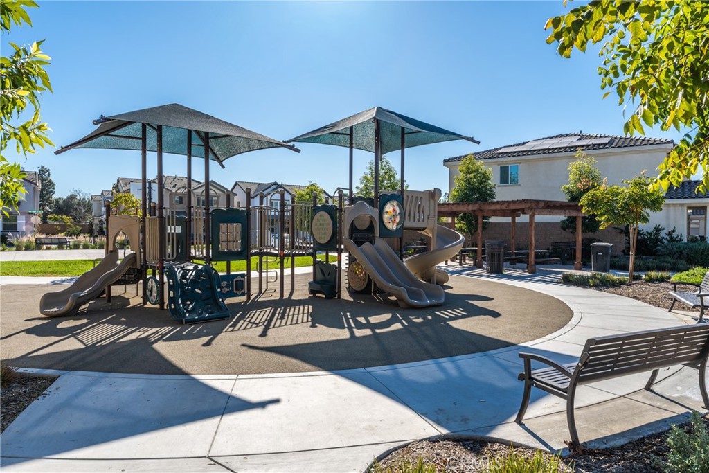 1762 Parkplace Lane Riverside, CA 92501 - Photo 40 of 41 Park