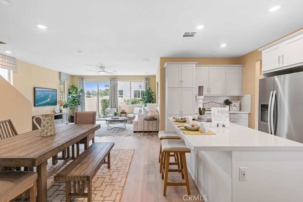 1762 Parkplace Lane Riverside, CA 92501 - Photo 7 of 41 Dining/Kitchen