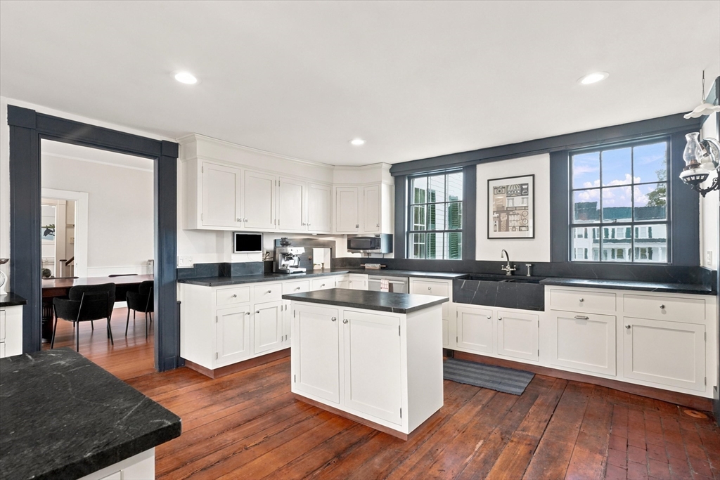 266 Main Street North Andover, MA 01845 - Photo 9 of 42