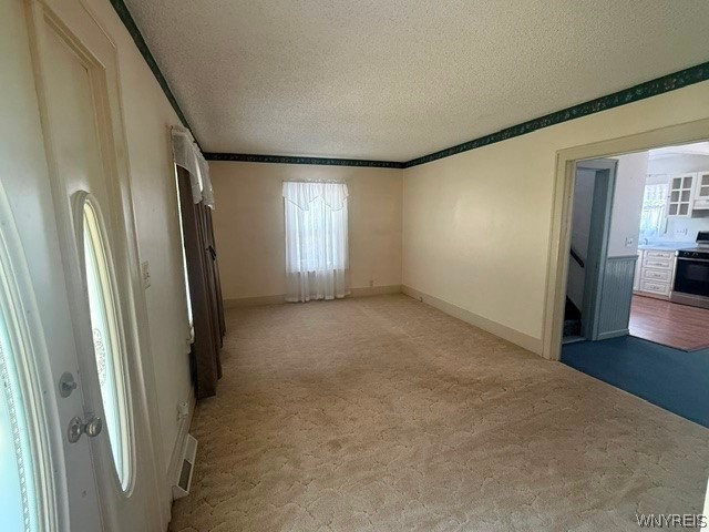 7813 Chestnut Ridge Road Royalton, NY 14067 - Photo 6 of 15 Living Room