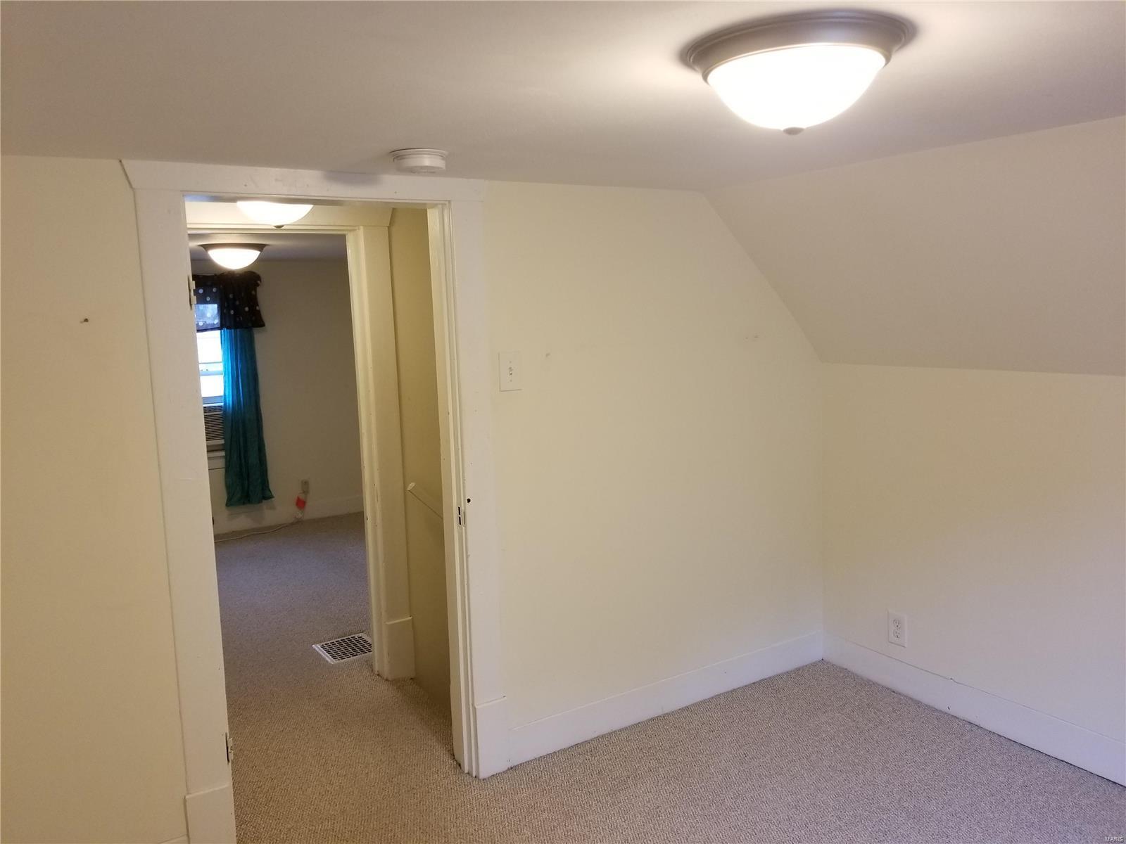 147 East 7th Street Roxana, IL 62084 - Photo 5 of 37
