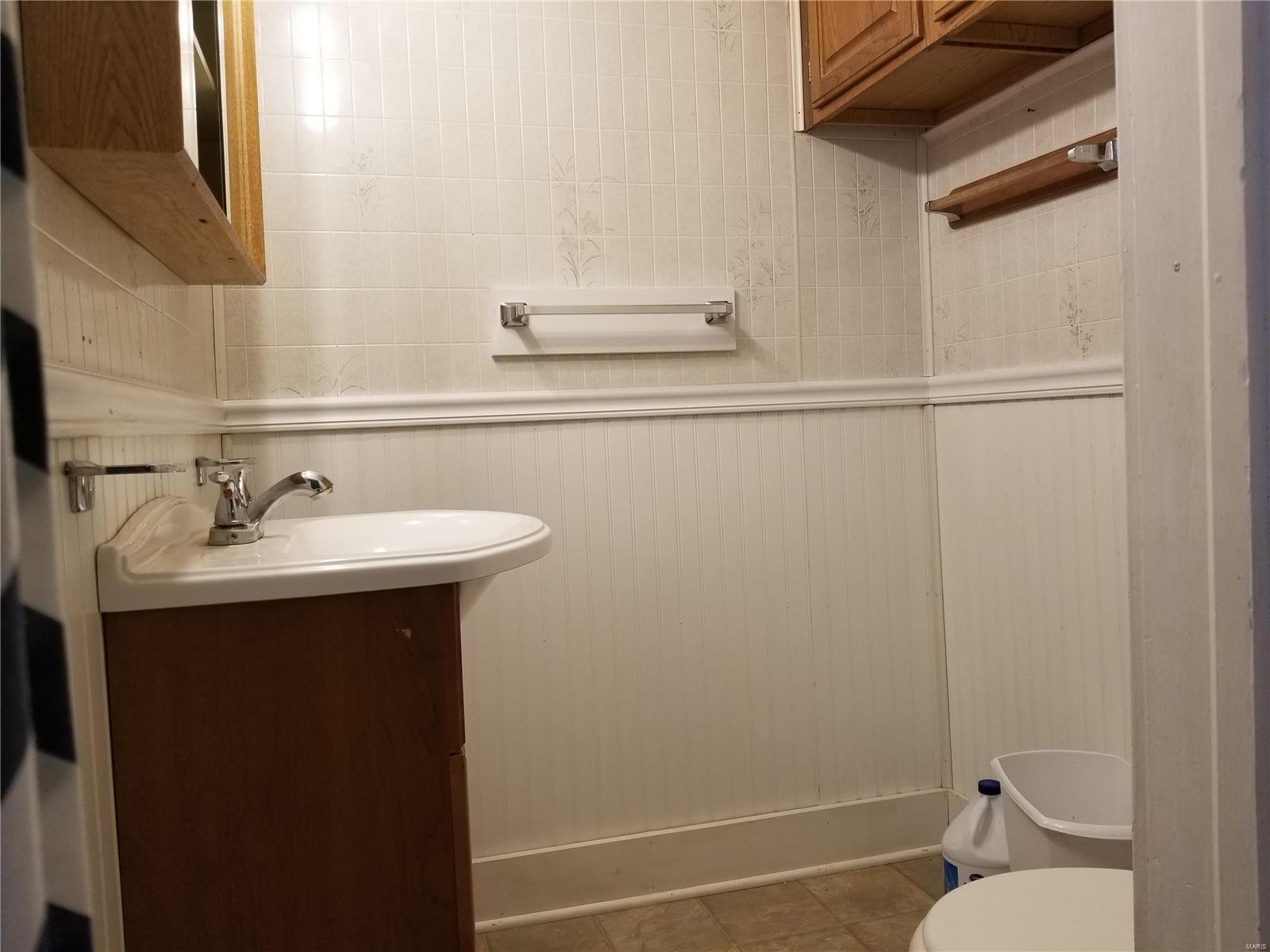 147 East 7th Street Roxana, IL 62084 - Photo 6 of 37