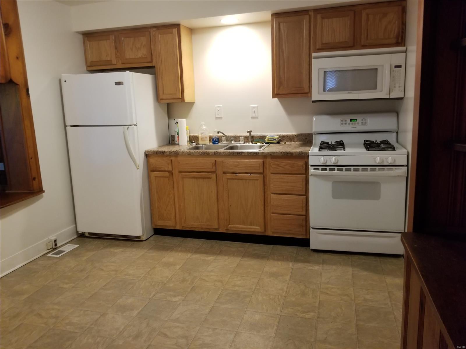 147 East 7th Street Roxana, IL 62084 - Photo 7 of 37
