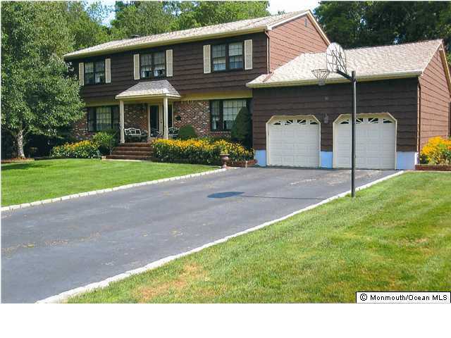 16 Shilling Road Manalapan, NJ 07726 - Photo 1 of 3 Primary Photo