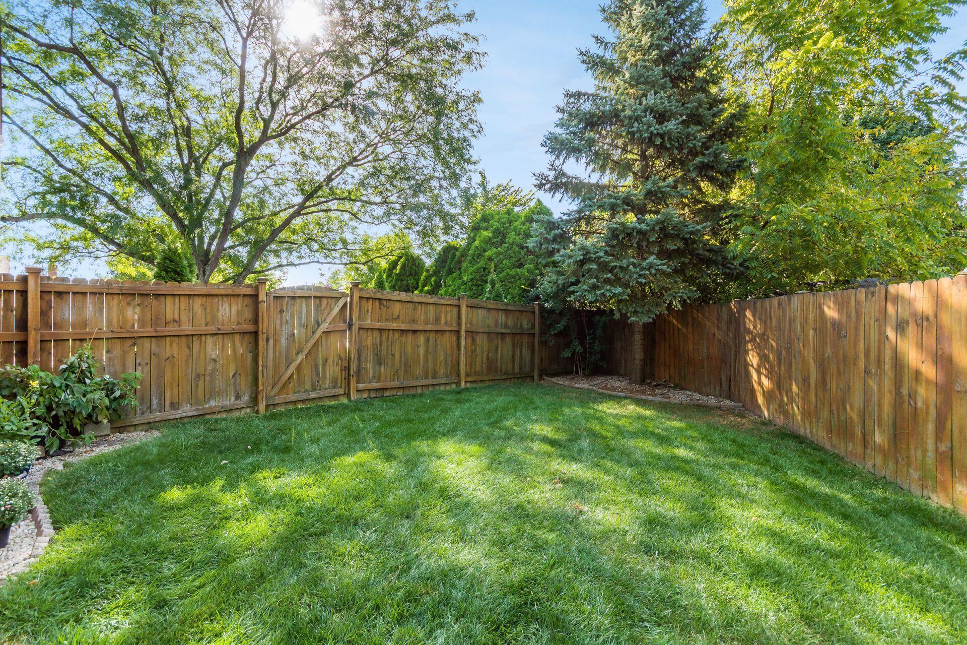5861 Ravine View Court Columbus, OH 43231 - Photo 35 of 42 Privacy!