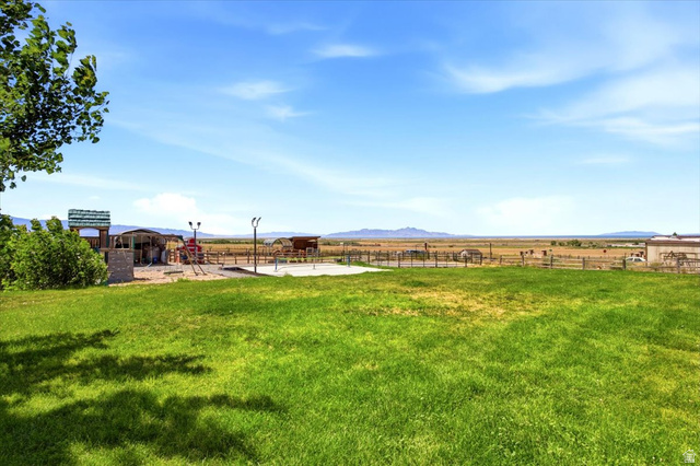 7145 Ridge Road Lake Point, UT 84074 - Photo 35 of 50