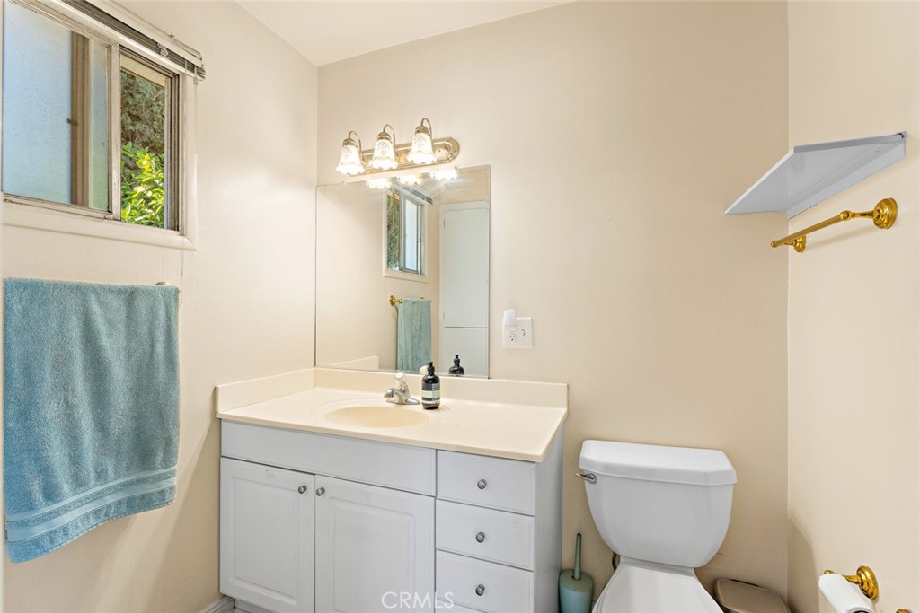 10441 Bryan Street Riverside, CA 92505 - Photo 11 of 26