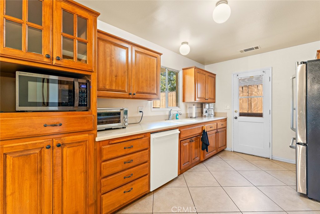 10441 Bryan Street Riverside, CA 92505 - Photo 19 of 26