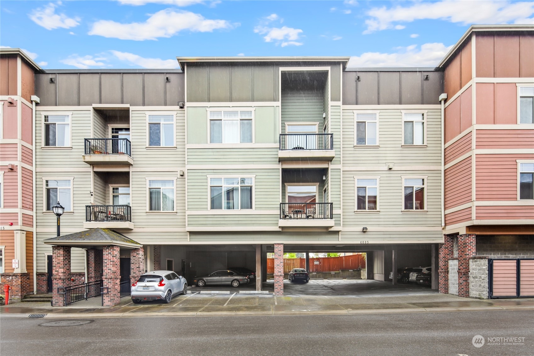 4005 Northeast 3rd Place, Unit 3E Renton, WA 98056 - Photo 23 of 28 a view of a building with a street