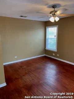 $950 | 207 Bradford Avenue, Unit 1, San Antonio, TX 78228