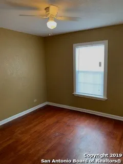 $950 | 207 Bradford Avenue, Unit 1, San Antonio, TX 78228