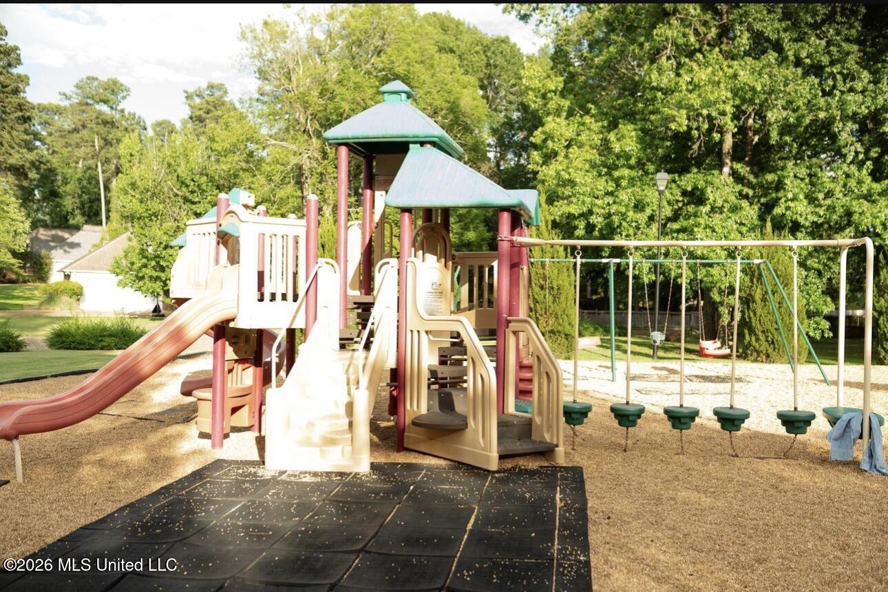 620 Turnberry Lane Ridgeland, MS 39157 - Photo 30 of 30 Neighborhood Playground