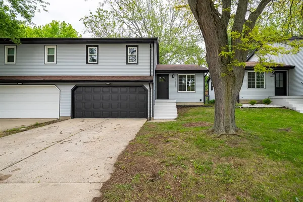 $229,000 | 1307 Bancroft Drive, Bloomington, IL 61704
