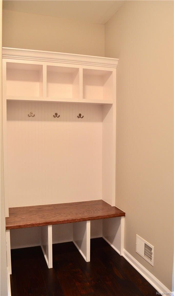 5220 Mack Road Howell, MI 48855 - Photo 10 of 10 cubbies.jpg