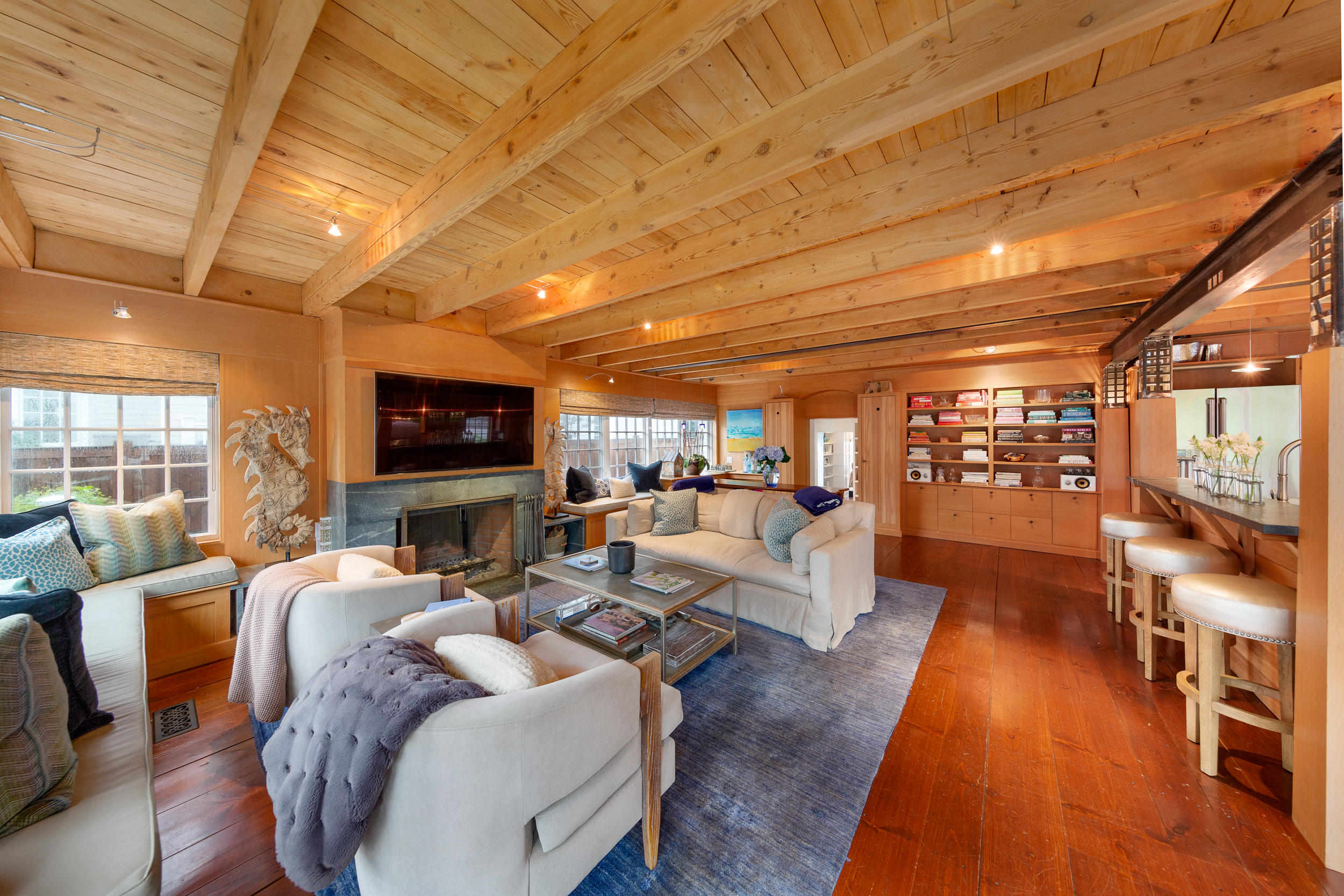 10 Juniper Road Rowayton, CT 06853 - Photo 8 of 28 a living room with furniture and a flat screen tv