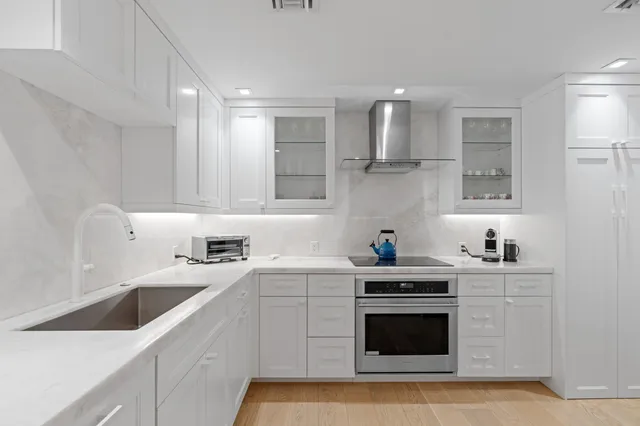 $4,300,000 | 100 Worth Avenue, Unit 401, Palm Beach, FL 33480