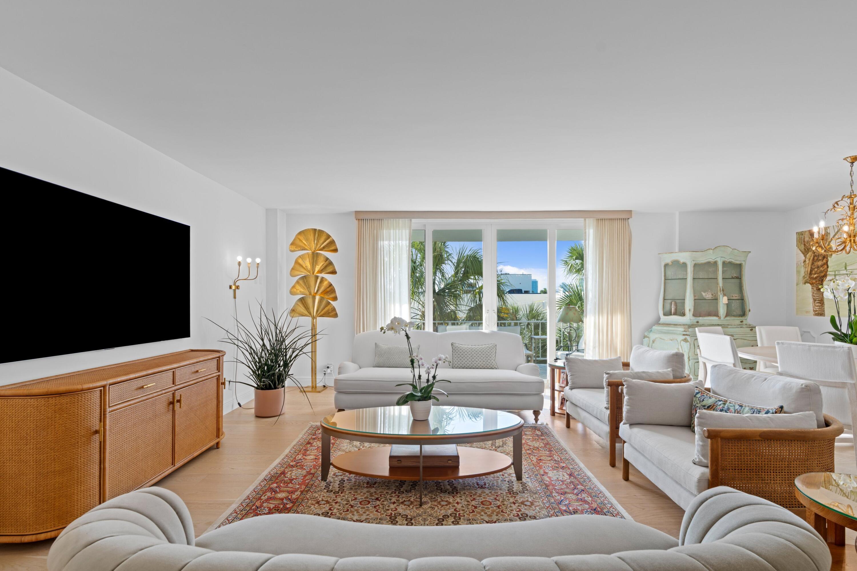 100 Worth Avenue, Unit 401 Palm Beach, FL 33480 - Photo 2 of 32 2