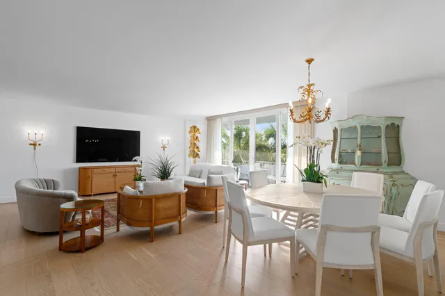 $4,300,000 | 100 Worth Avenue, Unit 401, Palm Beach, FL 33480