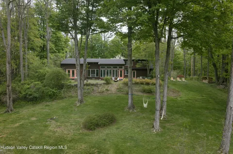 $599,000 | 189 Ingalside Road, Greenville, NY 12083