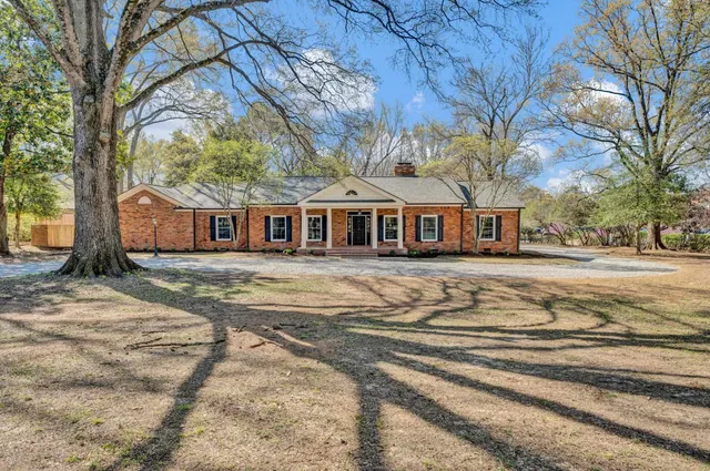 $3,700 | 4679 Walnut Grove Road, Memphis, TN 38117