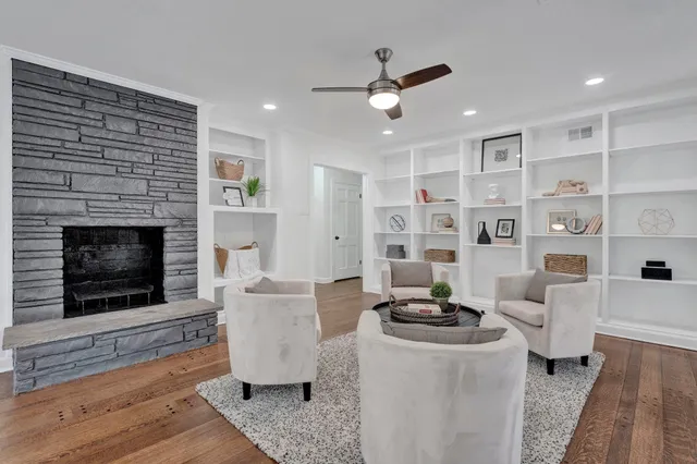 $3,700 | 4679 Walnut Grove Road, Memphis, TN 38117