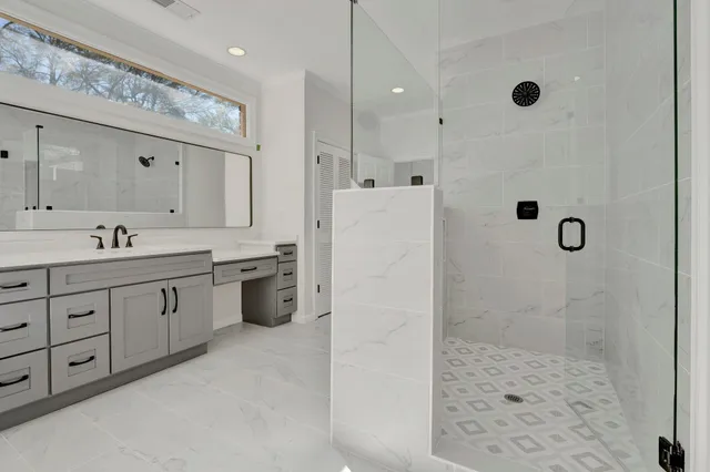 $3,700 | 4679 Walnut Grove Road, Memphis, TN 38117