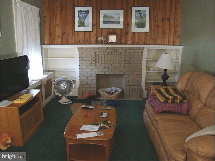 200 Princeton Road Audubon, NJ 08106 - Photo 2 of 17 Living Room