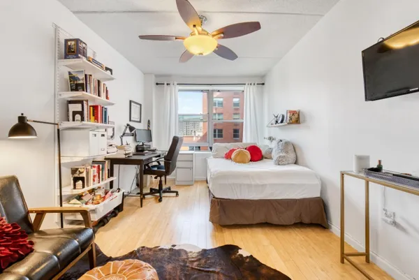$495,000 | 837 Washington Avenue, Unit 5L | Melrose