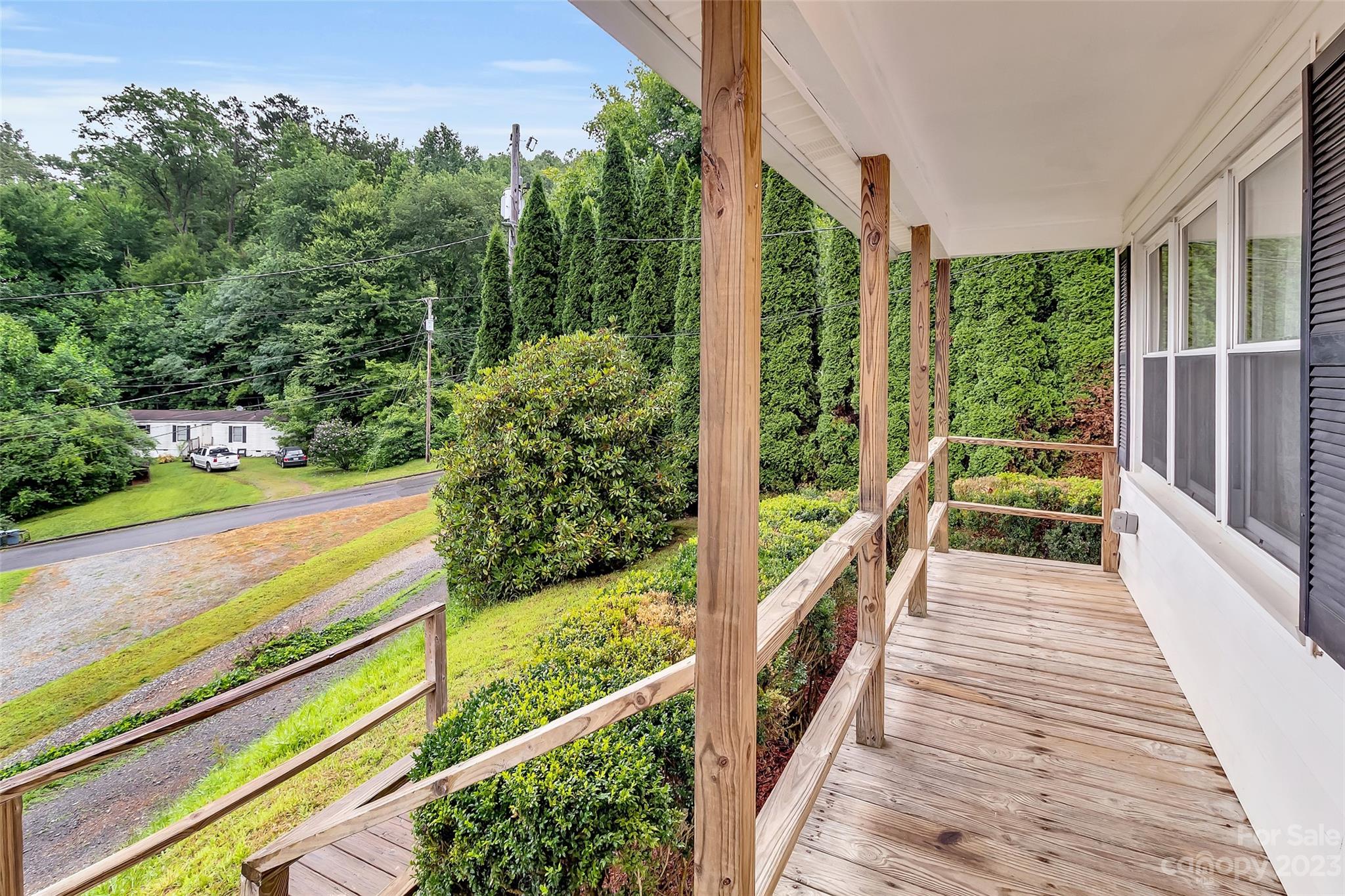 9 Alzena Road Sylva, NC 28779 - Photo 24 of 25 a view of balcony with yard